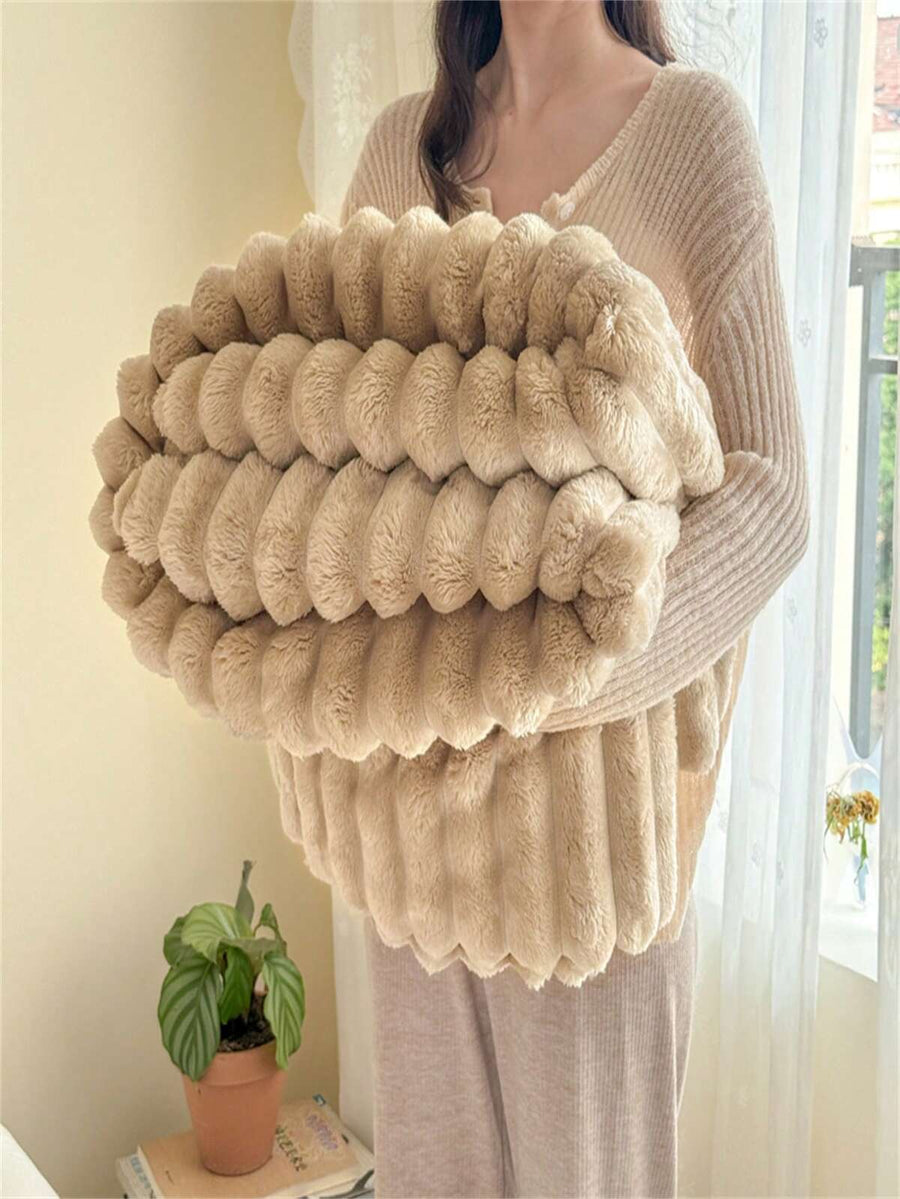 1pc Oversized Striped Blanket, Wide Stripe Cutout Faux Rabbit Fur, Milk Fleece, Flannel Throw Blanket, Casual Nap Blanket For Office